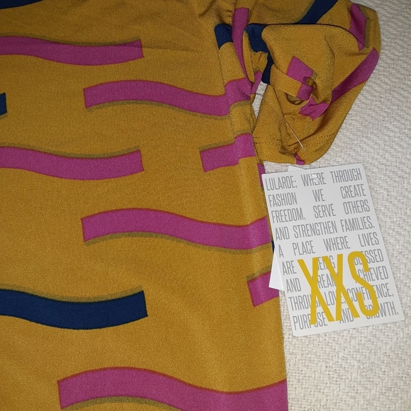 LuLaRoe Irma Top XXS - Picture 4 of 6